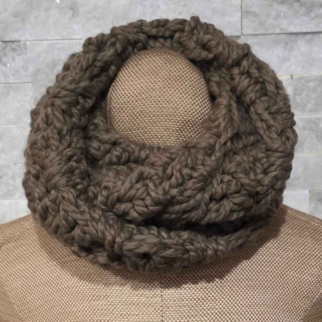 Soft & Snuggly Crochet Cowl - Thick Wool for Winter!