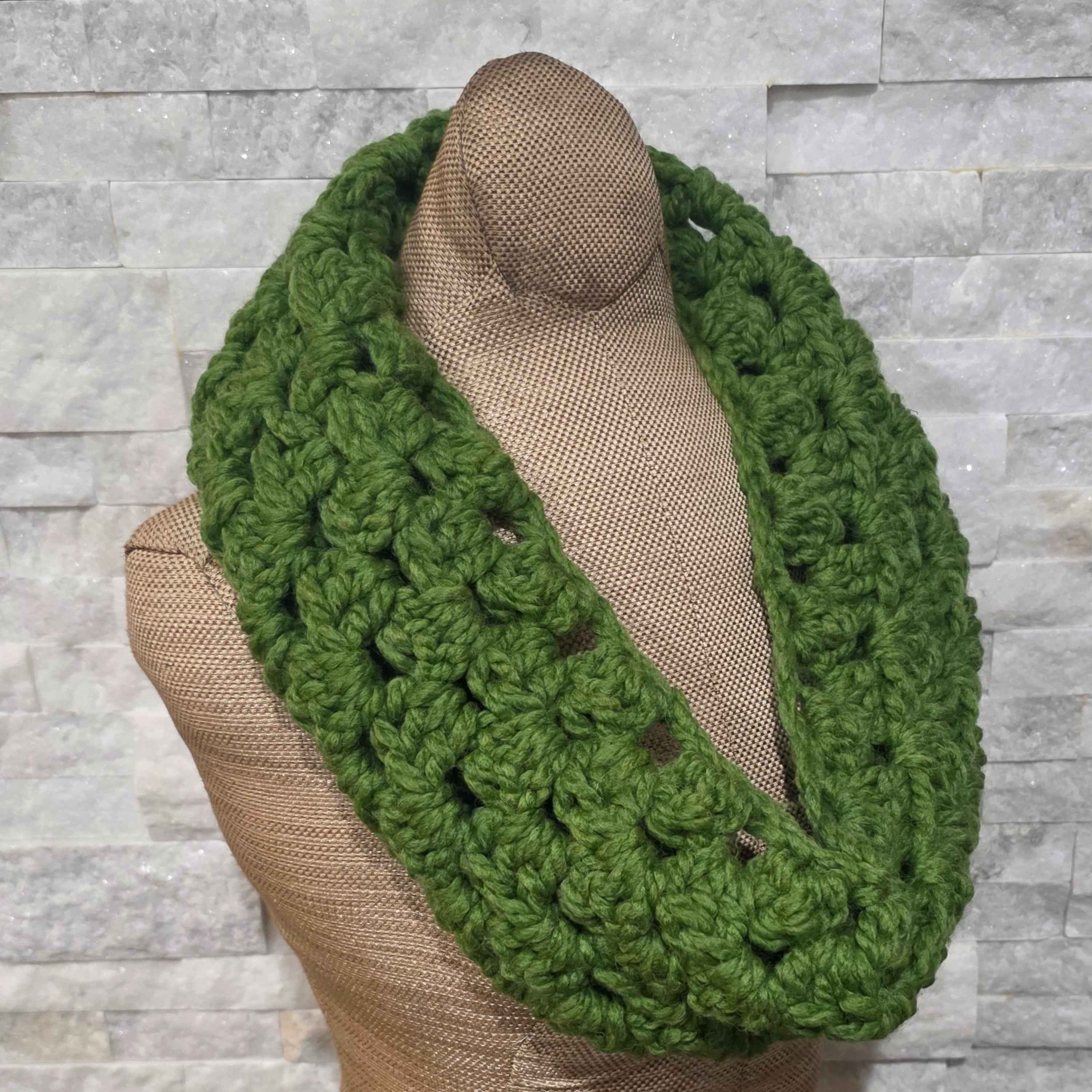 Soft & Snuggly Crochet Cowl - Thick Wool for Winter!
