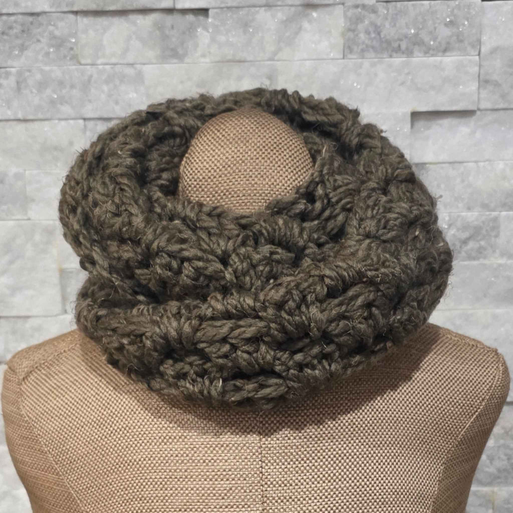 Soft & Snuggly Crochet Cowl - Thick Wool for Winter!